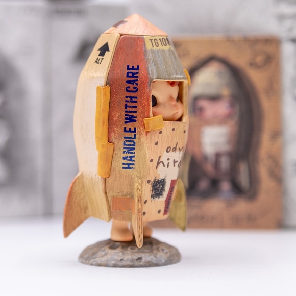 POP MART x Voyage Hirono x Reshape Series Confirmed Figure in Open Box BNWT - Picture 4 of 4